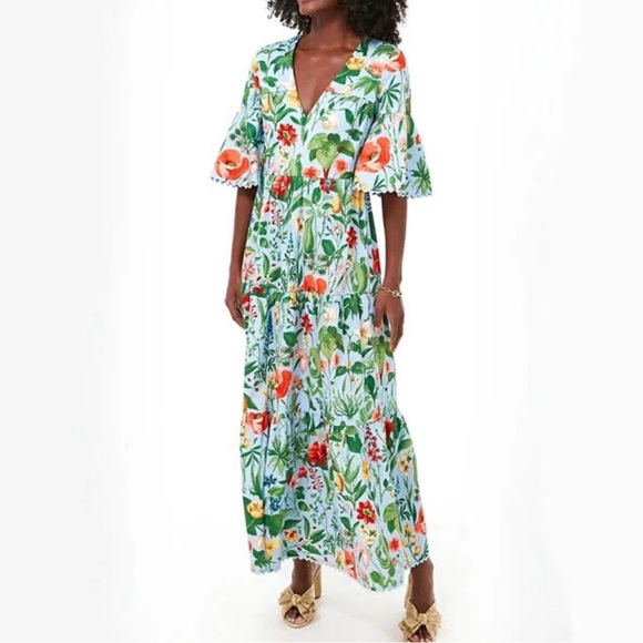 Tuckernuck Dresses & Skirts - TUCKERNUCK Blooming Botanical Ginger
Floral Maxi Dress Sz Medium